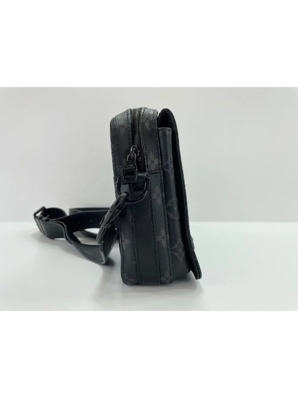 Louis Vuitton Shoulder Bag Monogram Eclipse Steamer
